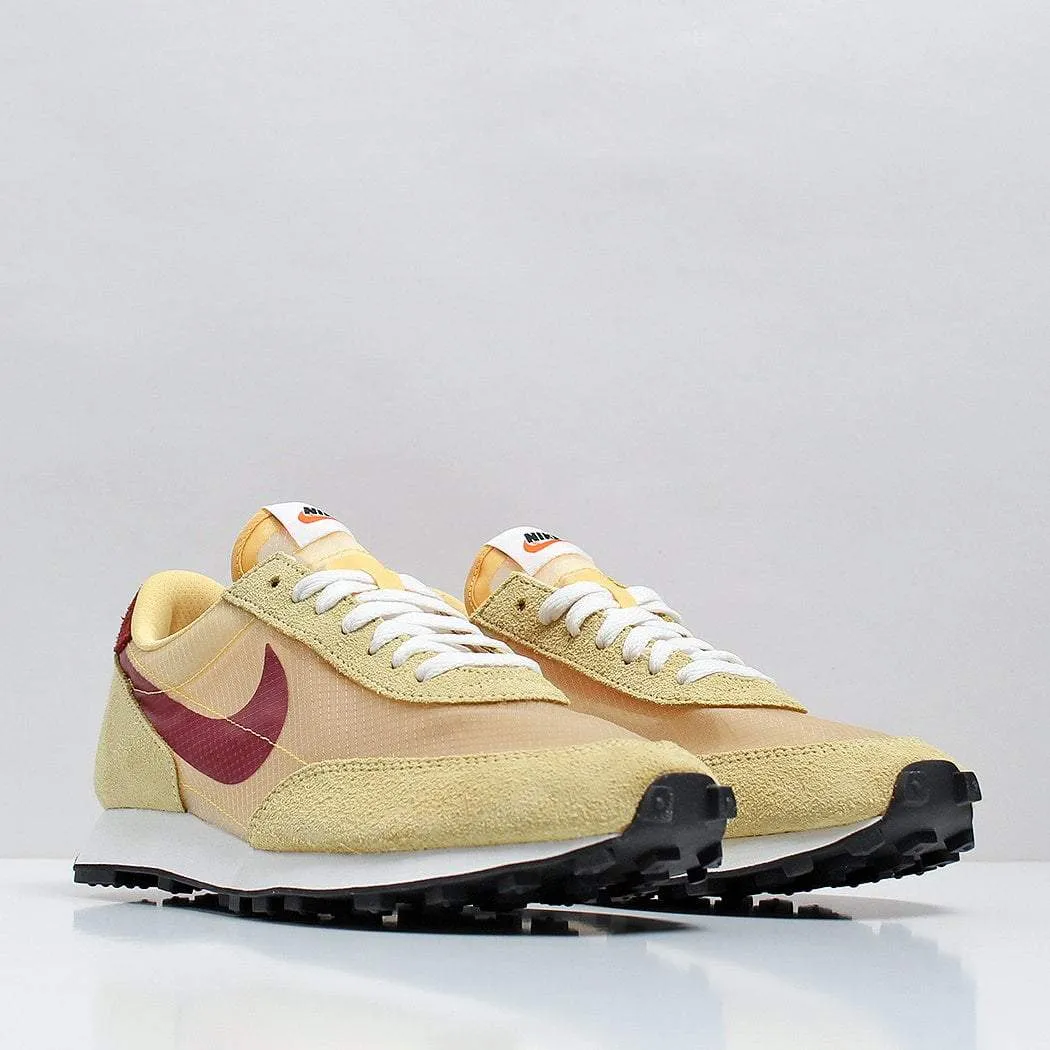 Nike DayBreak SP Shoes